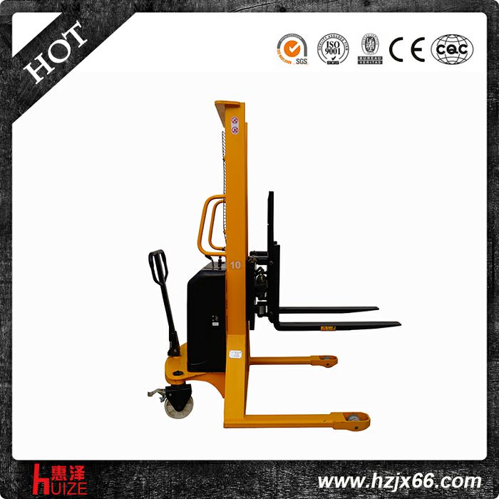 貨叉?zhèn)纫剖桨腚妱?dòng)堆高車 貨叉?zhèn)纫剖桨腚妱?dòng)堆高車