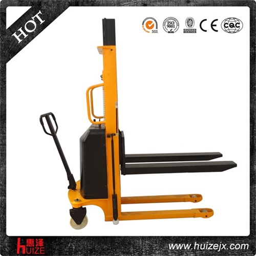 標(biāo)準(zhǔn)型半電動(dòng)堆高車(chē) 標(biāo)準(zhǔn)型半電動(dòng)堆高車(chē)